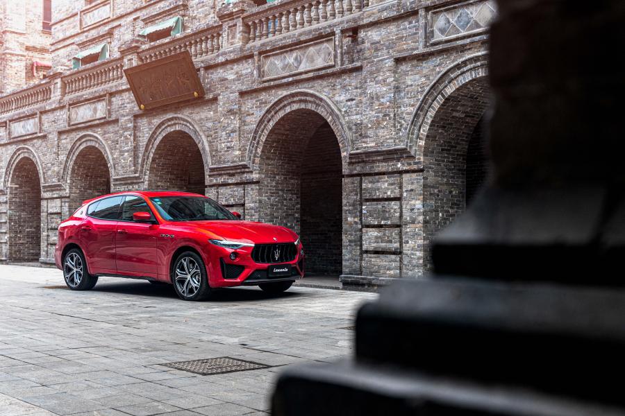  Maserati Levante Trofeo Launch Edition 2019 года  (WW) (фото 19 из 20)